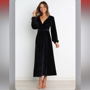 Petal & Pup Long Sleeve Marion Velvet Wrap Dress NWT